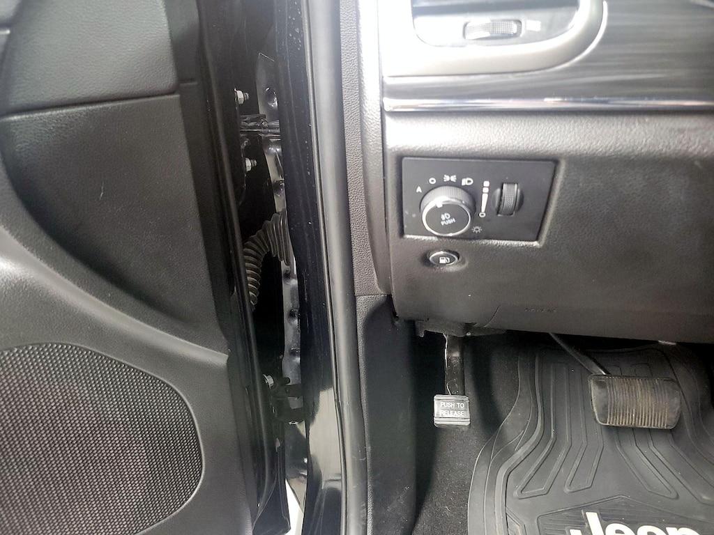 used 2021 Jeep Grand Cherokee car, priced at $26,998