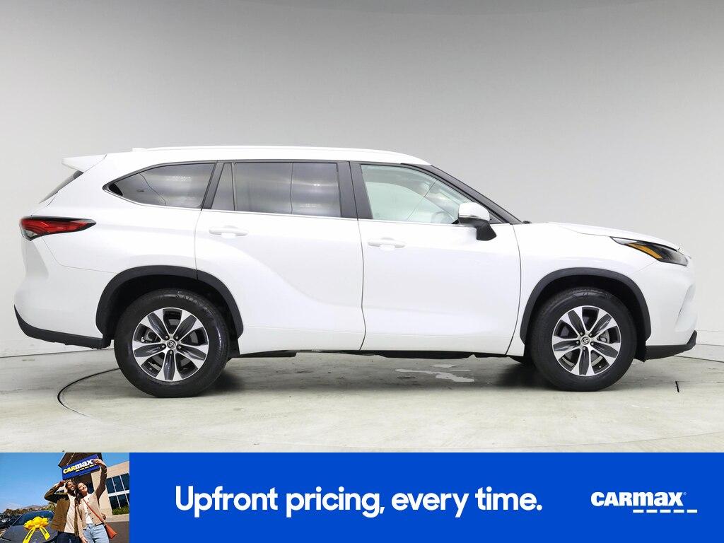 used 2023 Toyota Highlander car, priced at $36,998