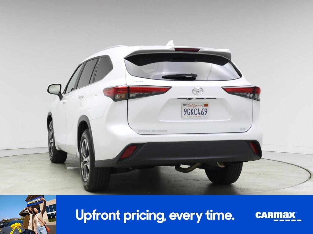 used 2023 Toyota Highlander car, priced at $36,998