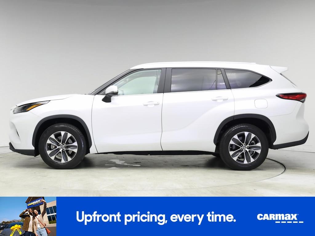 used 2023 Toyota Highlander car, priced at $36,998