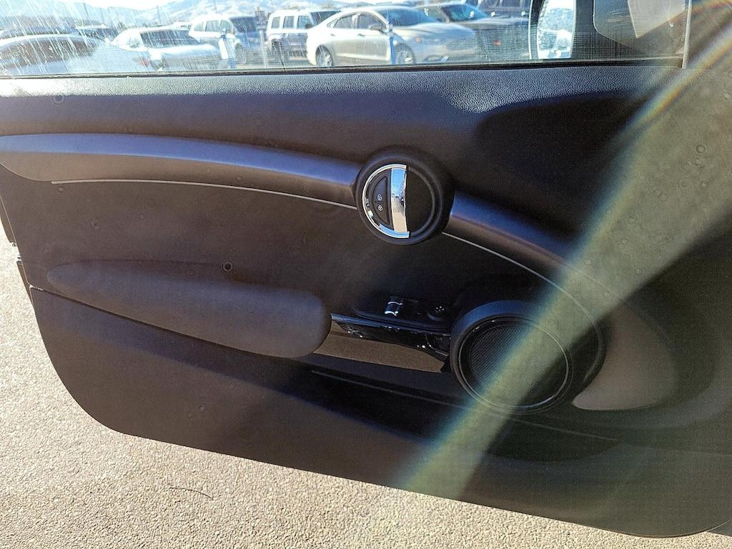 used 2022 MINI Hardtop car, priced at $19,998