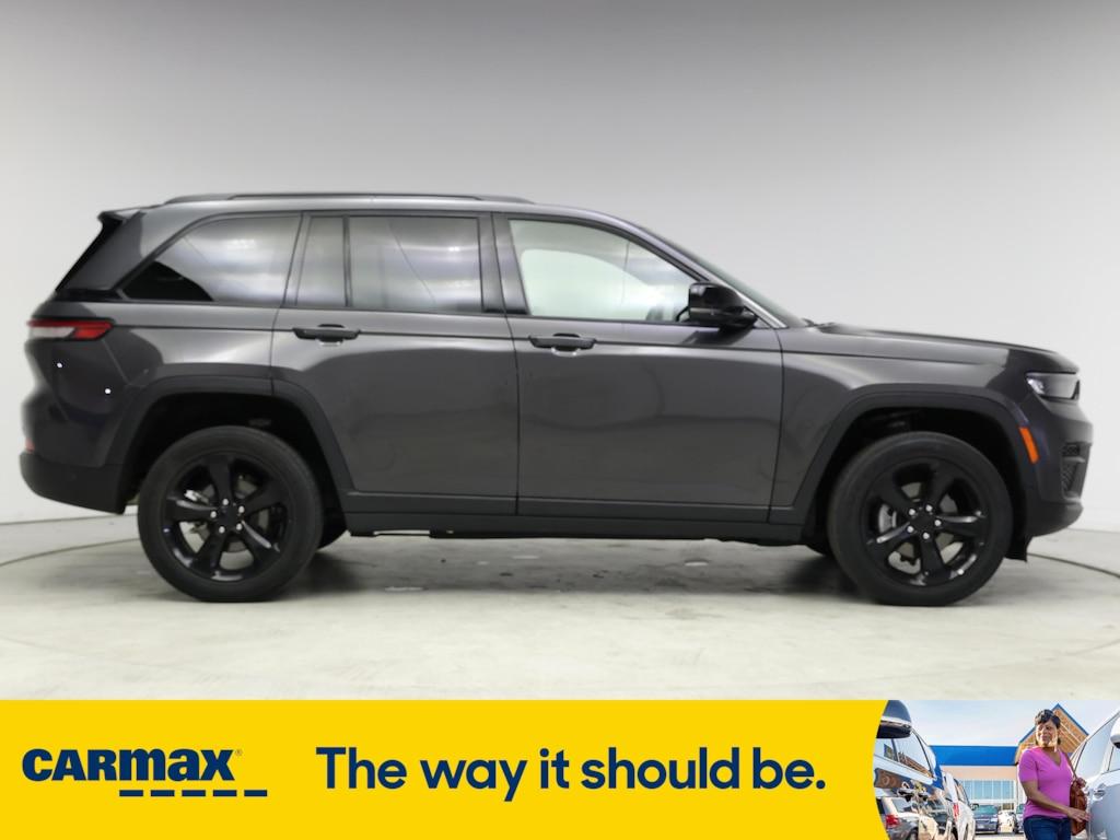 used 2022 Jeep Grand Cherokee car, priced at $33,998