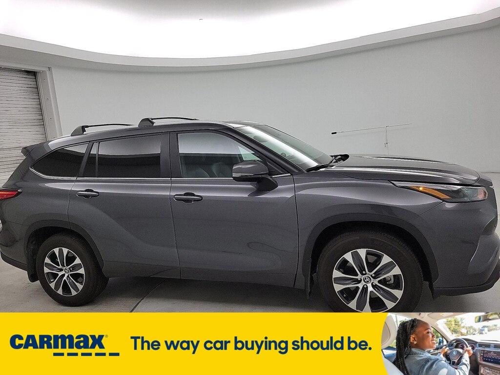 used 2023 Toyota Highlander car, priced at $36,998