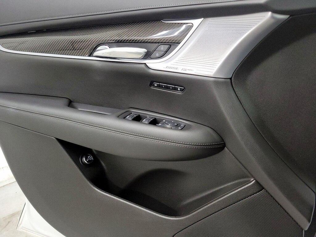 used 2023 Cadillac XT6 car, priced at $43,998