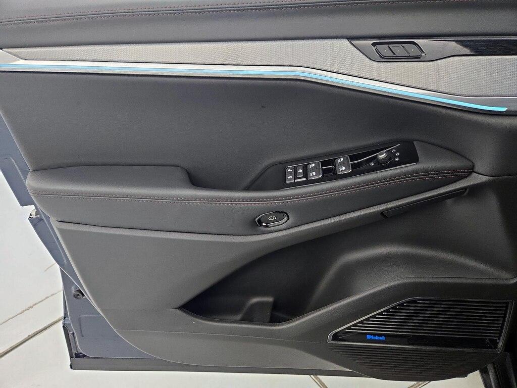 used 2024 Jeep Wagoneer S car, priced at $48,998