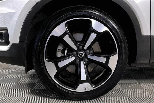 used 2022 Volvo XC40 car, priced at $22,988