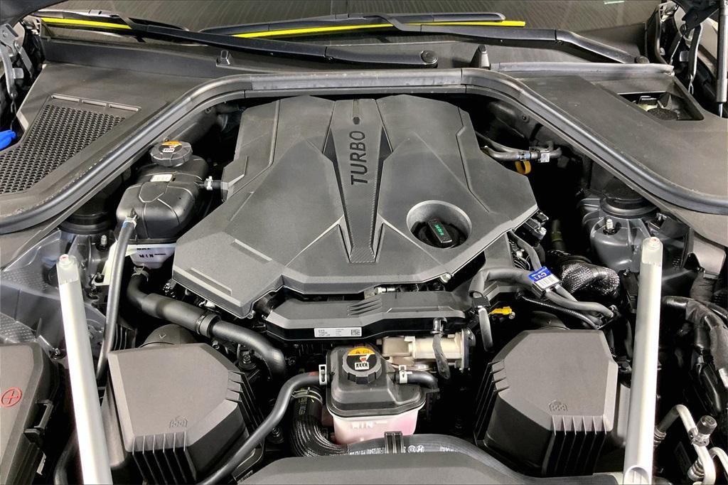 new 2025 Genesis G80 car, priced at $84,008