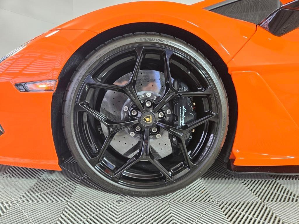used 2024 Lamborghini Revuelto car, priced at $689,517