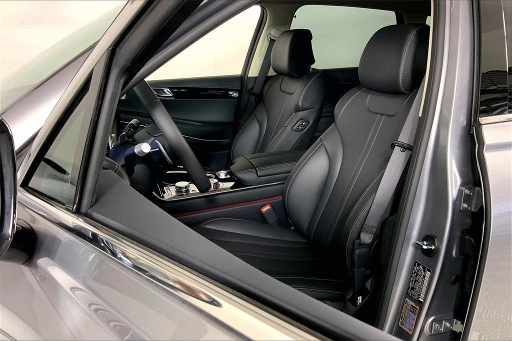 new 2025 Genesis GV80 car, priced at $68,013