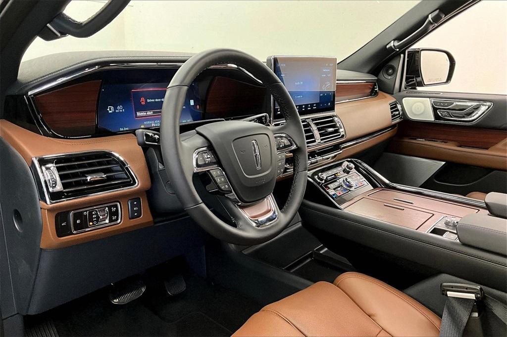 new 2023 Lincoln Navigator car, priced at $87,640