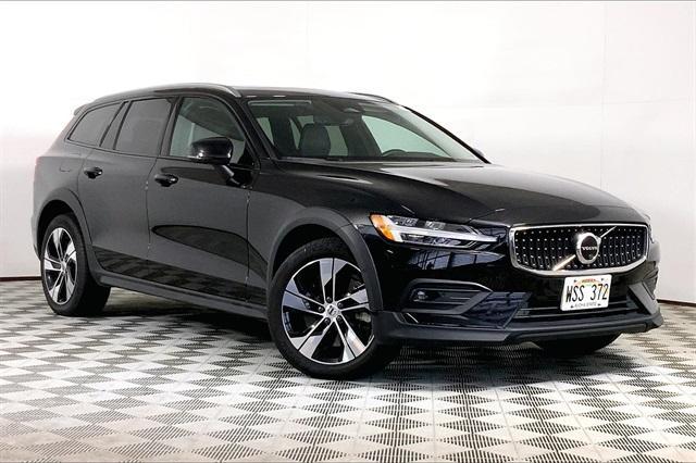 used 2023 Volvo V60 Cross Country car, priced at $39,795
