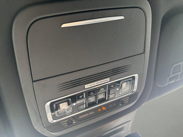 new 2025 Lincoln Nautilus car, priced at $66,320