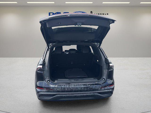 new 2025 Lincoln Nautilus car, priced at $66,320