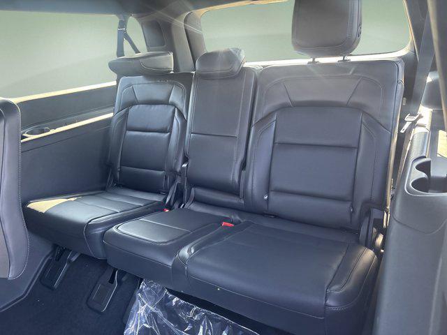 new 2025 Lincoln Navigator car, priced at $109,785