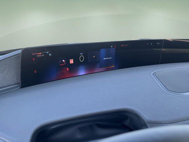 new 2025 Lincoln Navigator car, priced at $109,785