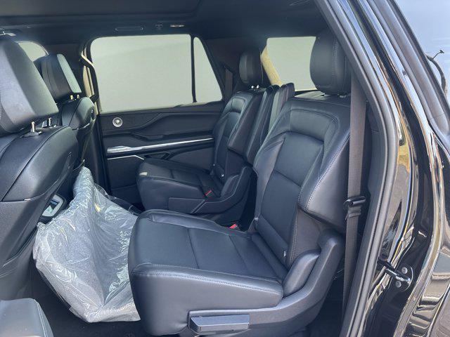 new 2025 Lincoln Navigator car, priced at $109,785