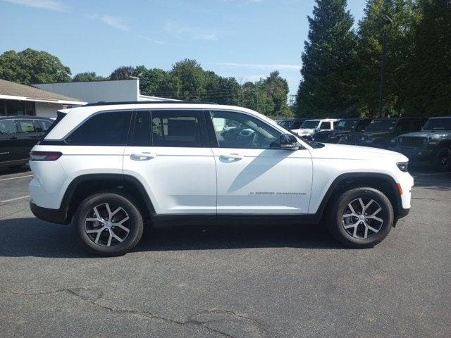 new 2024 Jeep Grand Cherokee car, priced at $53,210