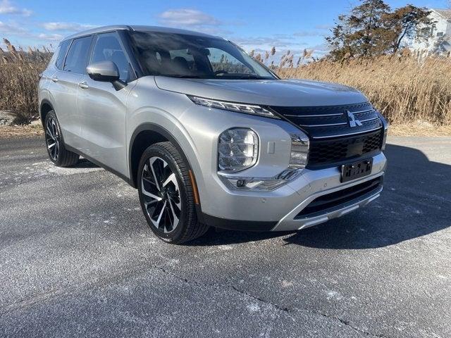 used 2024 Mitsubishi Outlander car, priced at $27,993