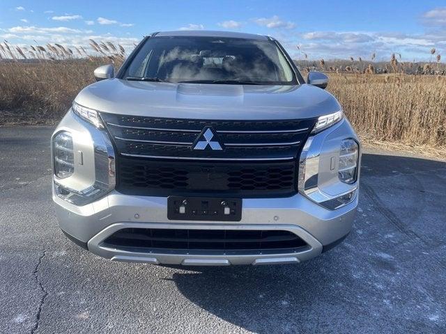 used 2024 Mitsubishi Outlander car, priced at $27,993