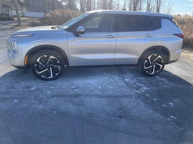 used 2024 Mitsubishi Outlander car, priced at $27,993