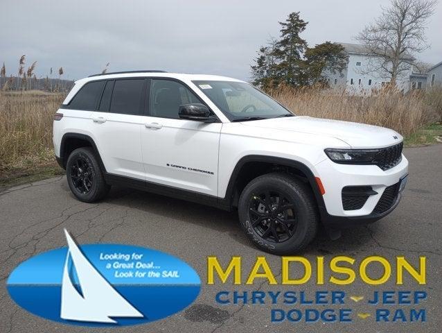 new 2025 Jeep Grand Cherokee car, priced at $46,135
