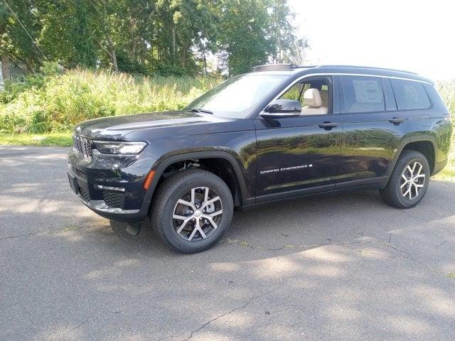 new 2024 Jeep Grand Cherokee L car, priced at $55,905