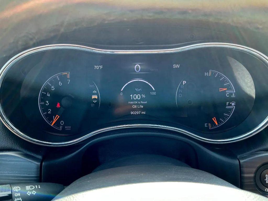 used 2020 Jeep Grand Cherokee car, priced at $18,995
