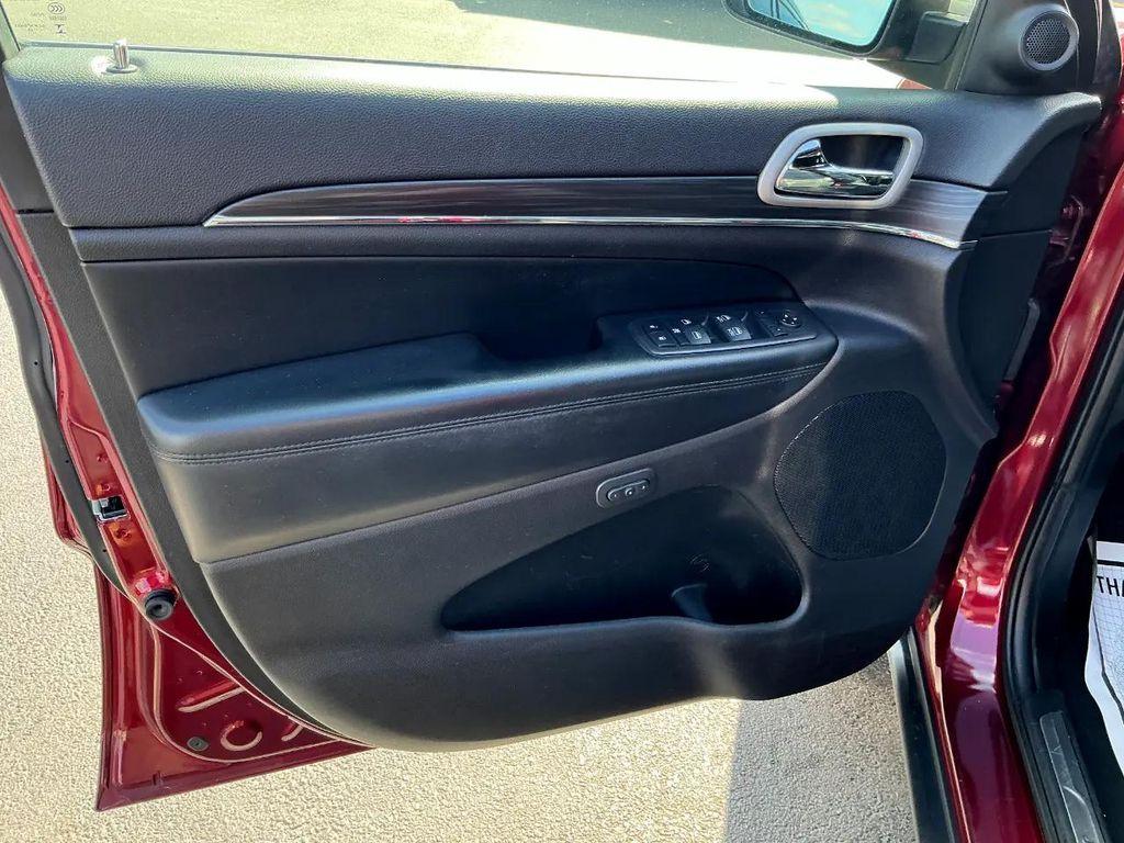 used 2020 Jeep Grand Cherokee car, priced at $18,995