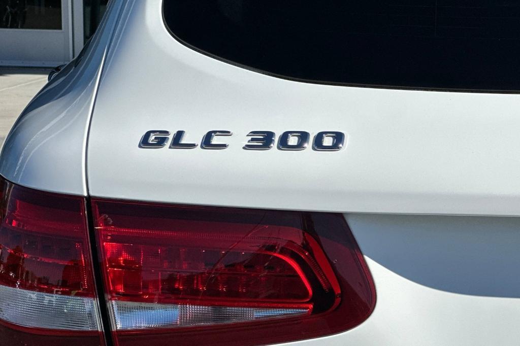 used 2019 Mercedes-Benz GLC 300 car, priced at $23,999