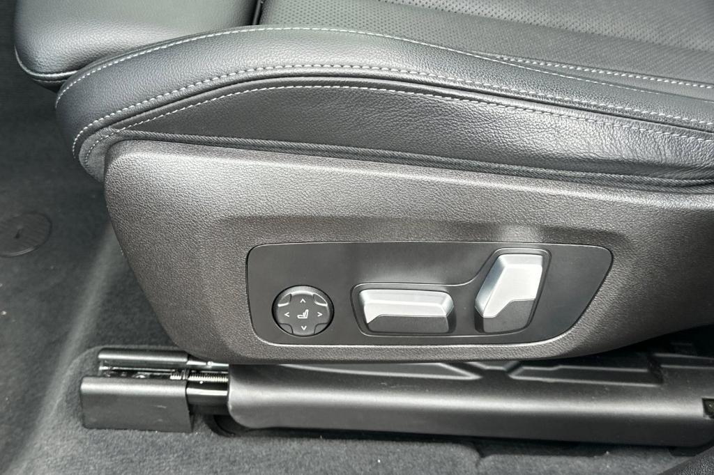 used 2023 BMW X3 car, priced at $34,999