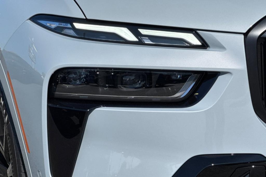 new 2026 BMW X7 car, priced at $106,840