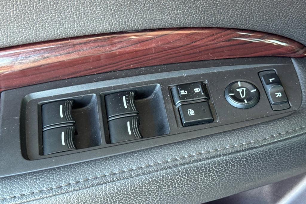 used 2015 Acura MDX car, priced at $17,498
