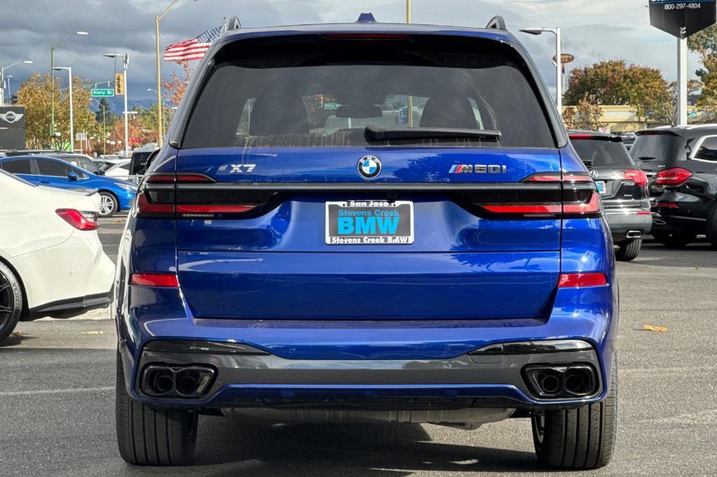 new 2025 BMW X7 car, priced at $118,005