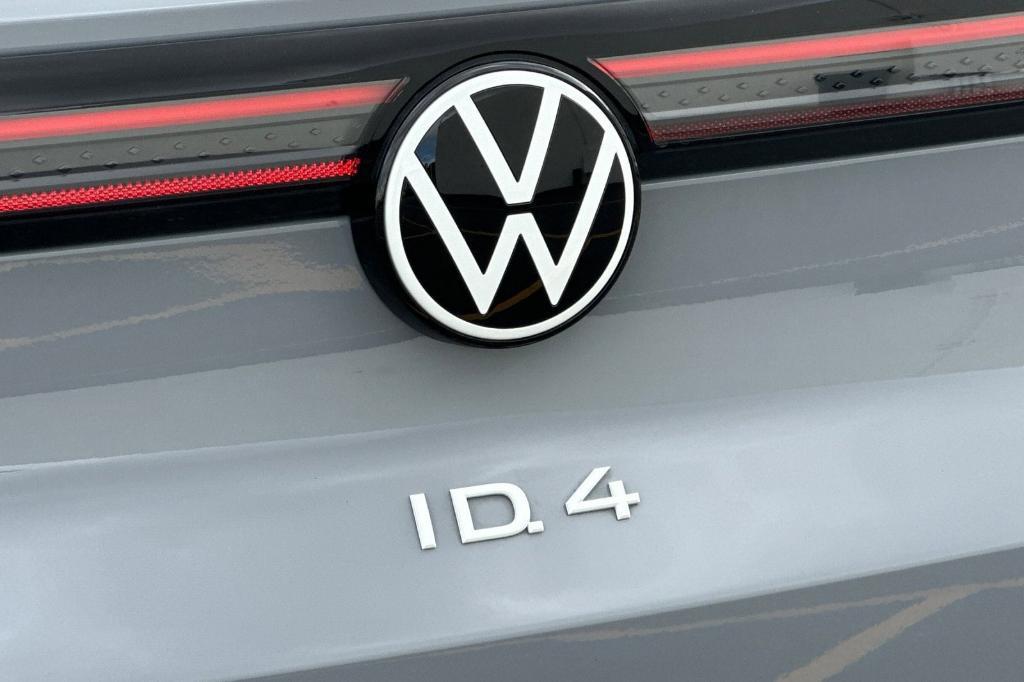 used 2022 Volkswagen ID.4 car, priced at $24,499