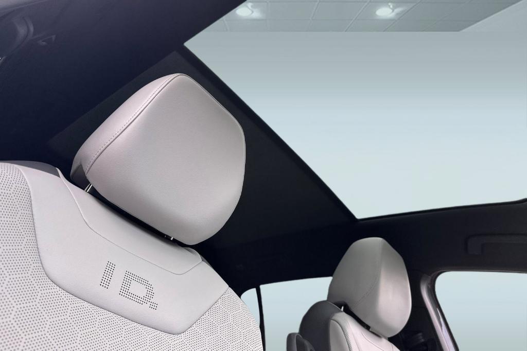 used 2022 Volkswagen ID.4 car, priced at $24,499