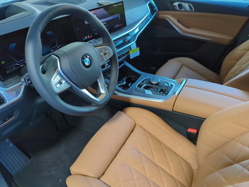 new 2025 BMW X7 car, priced at $92,700