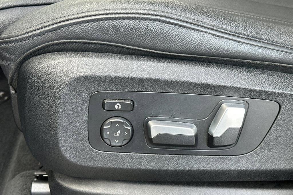used 2021 BMW X7 car, priced at $33,997