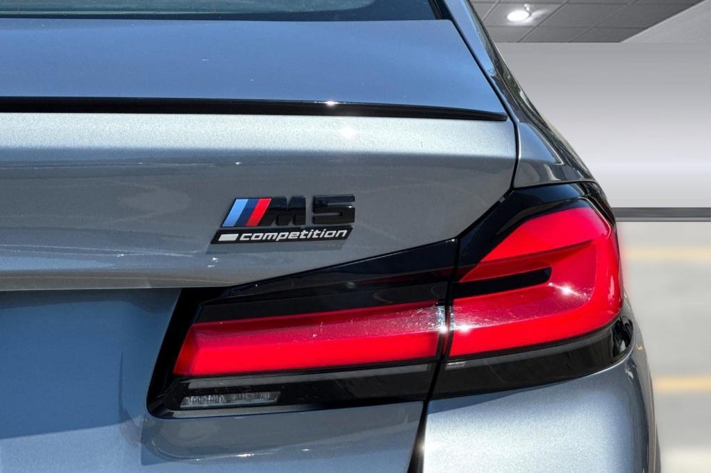 used 2022 BMW M5 car, priced at $69,996