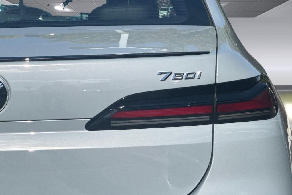 new 2025 BMW 760 car, priced at $137,875
