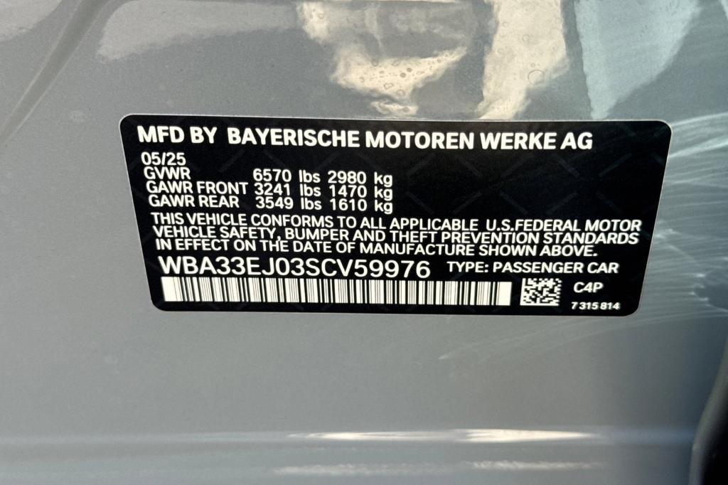 new 2025 BMW 760 car, priced at $137,875