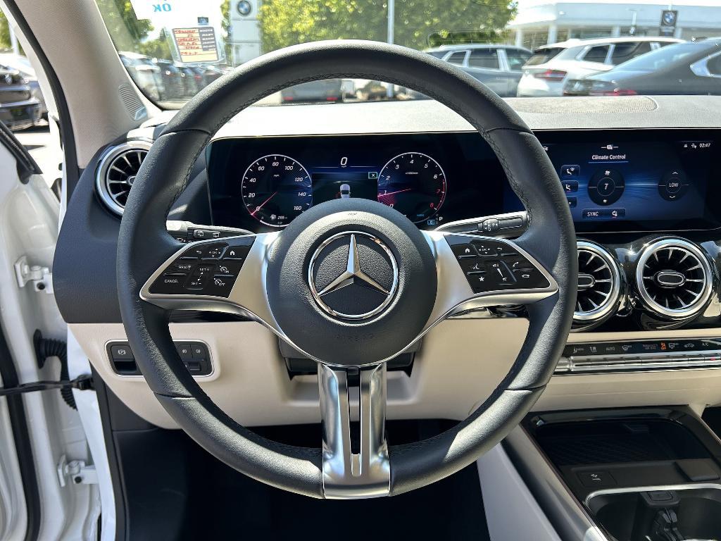 used 2025 Mercedes-Benz GLA 250 car, priced at $38,999