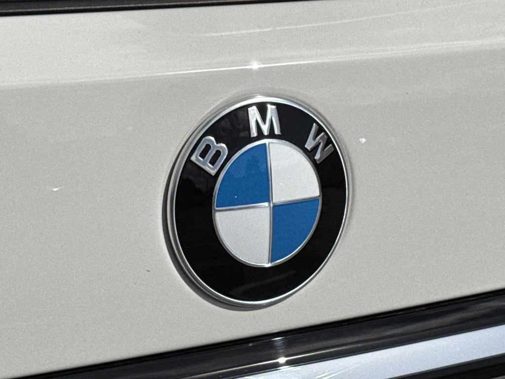 new 2025 BMW X7 car, priced at $93,700