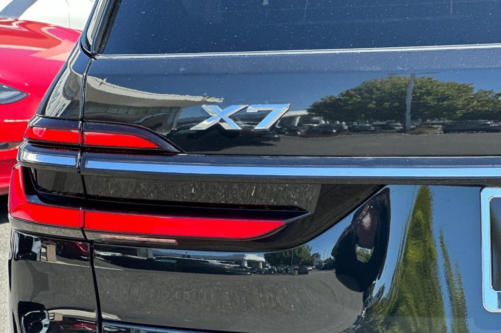 new 2025 BMW X7 car, priced at $98,200