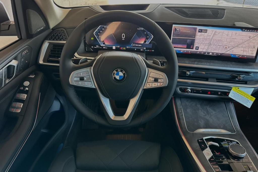 new 2025 BMW X7 car, priced at $89,025