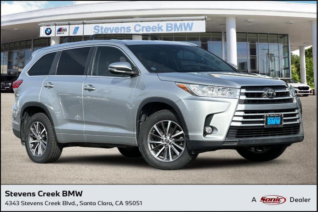 used 2017 Toyota Highlander car, priced at $18,999