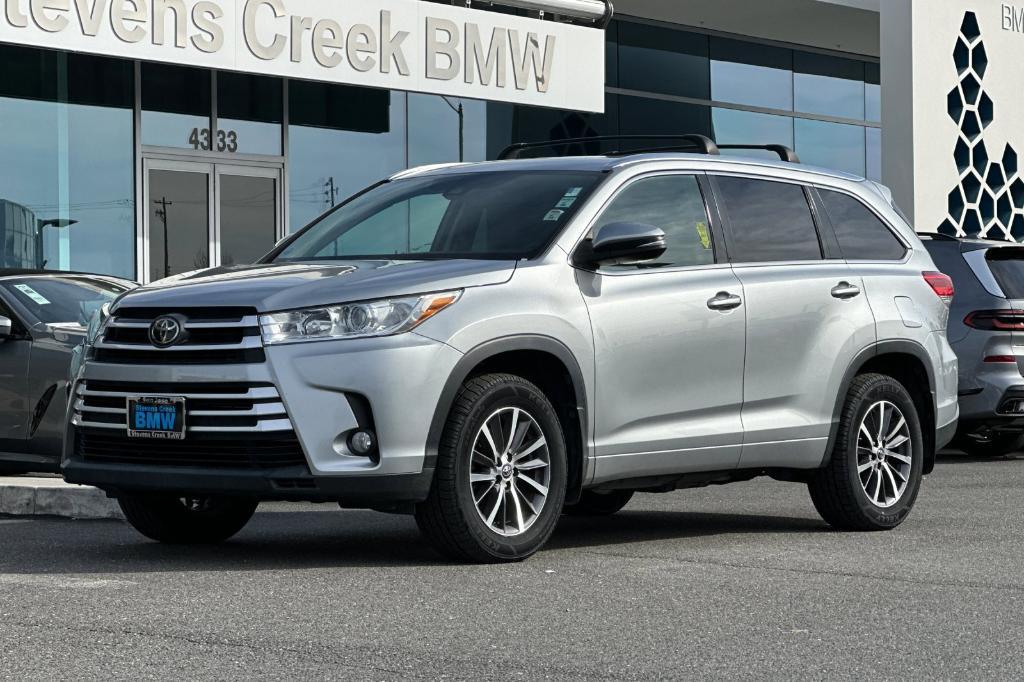 used 2017 Toyota Highlander car, priced at $18,999