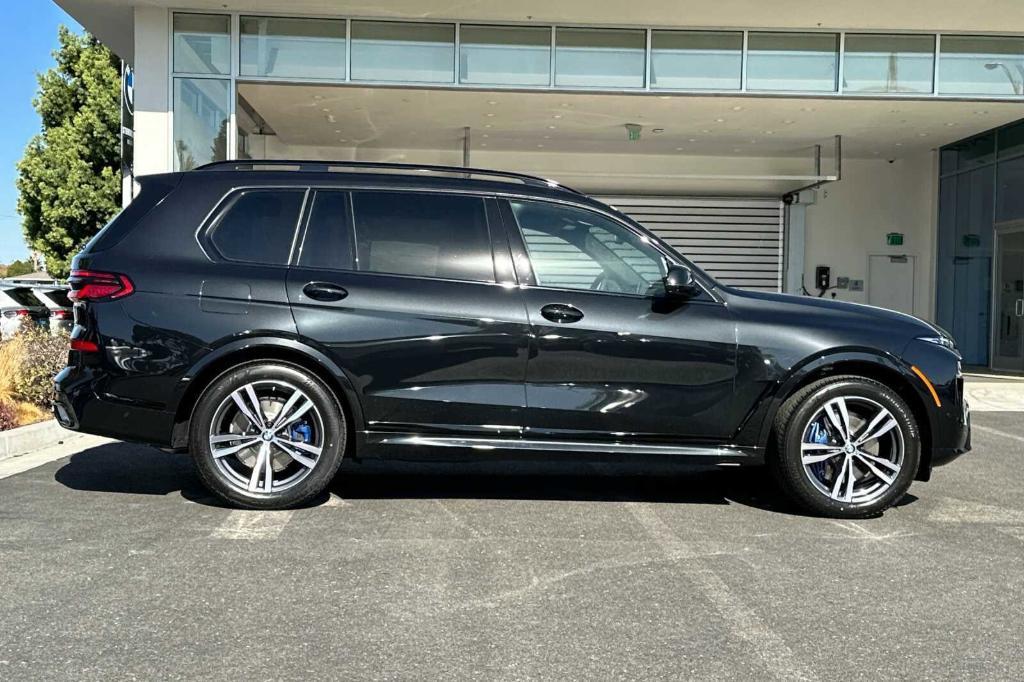 new 2025 BMW X7 car, priced at $97,120