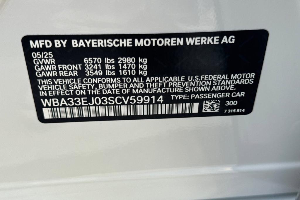 new 2025 BMW 760 car, priced at $139,175
