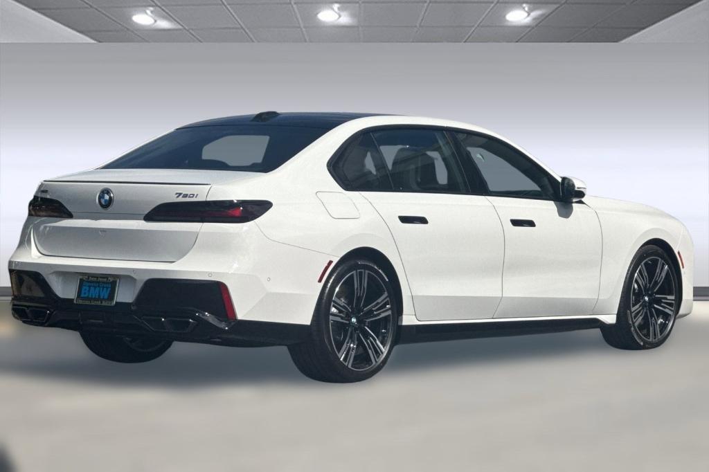 new 2025 BMW 760 car, priced at $139,175