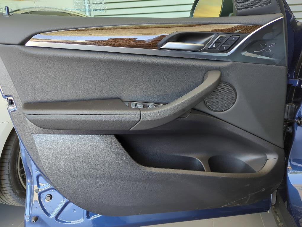 new 2025 BMW X4 car, priced at $61,790